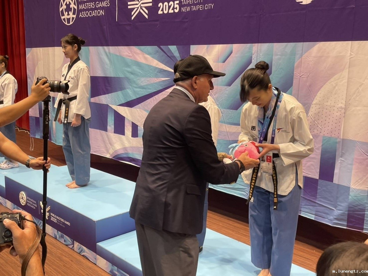 輔大教授踢跆拳：資管系助理教授跨界參與世壯運，跆拳道摘銅